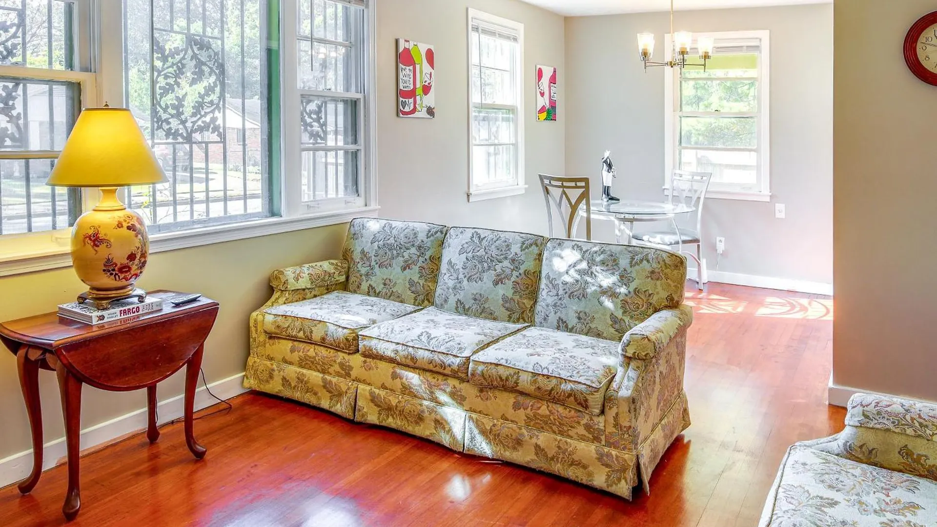 Cozy Memphis Vacation Rental Near Beale Street! Holiday home